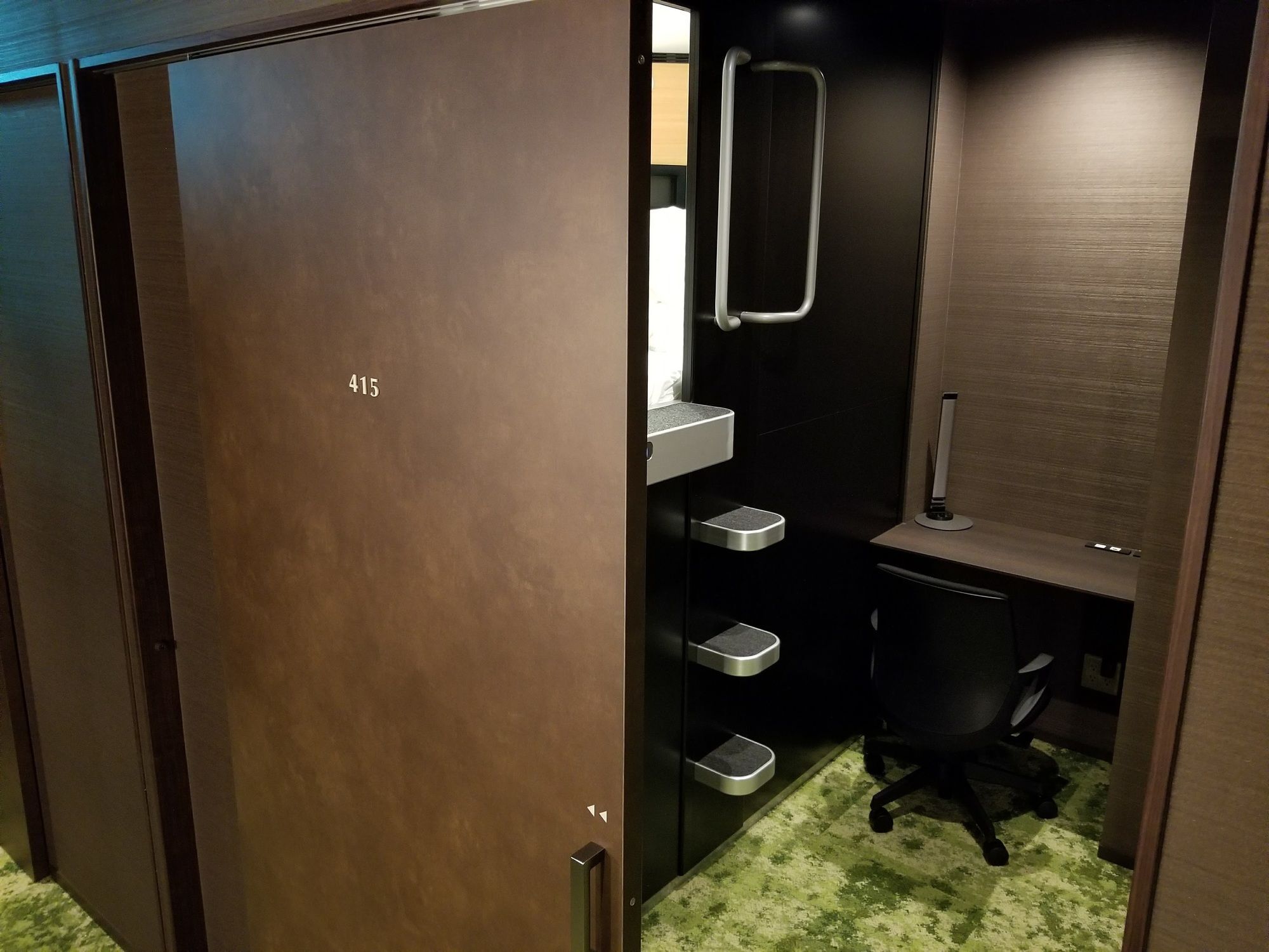 Glansit Akihabara Kapselhotel